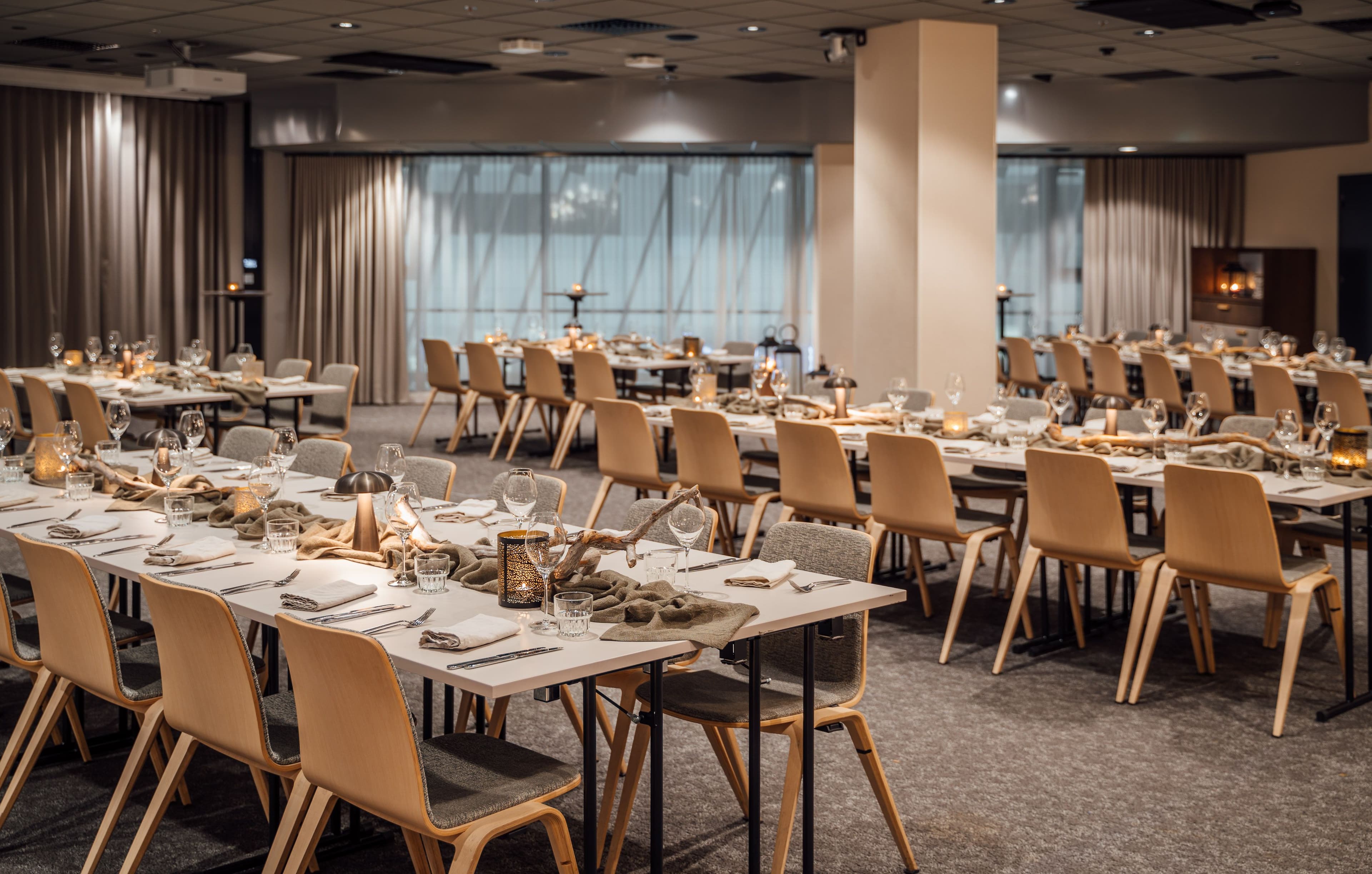 Lapland Hotels Arena Lumoamo Illalliskattaus