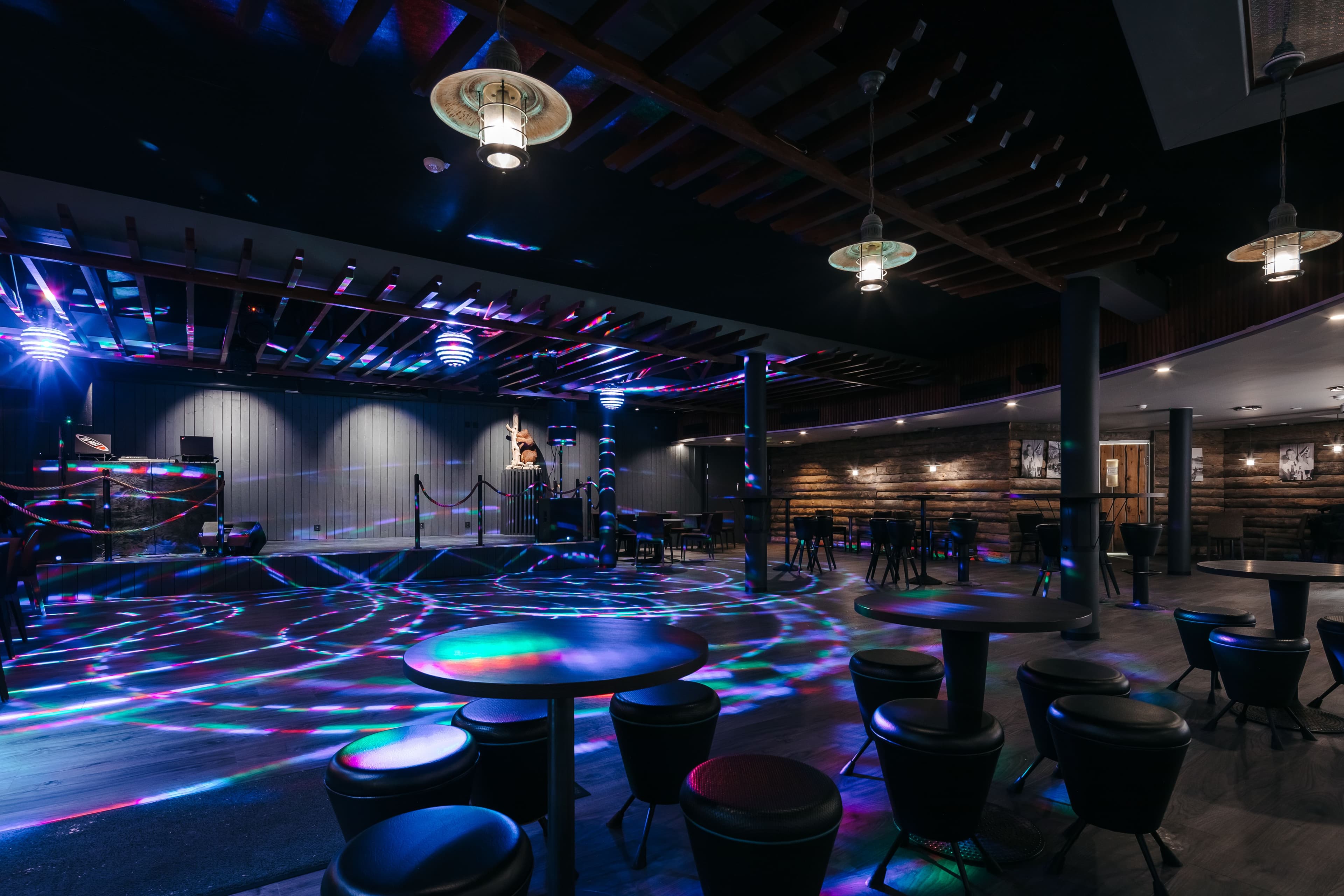 Lapland Hotels Luostotunturi Night Club Karhu